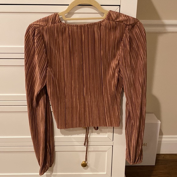 Idem Ditto- Long Sleeve Crop Top With Pull Tie - Picture 4 of 8